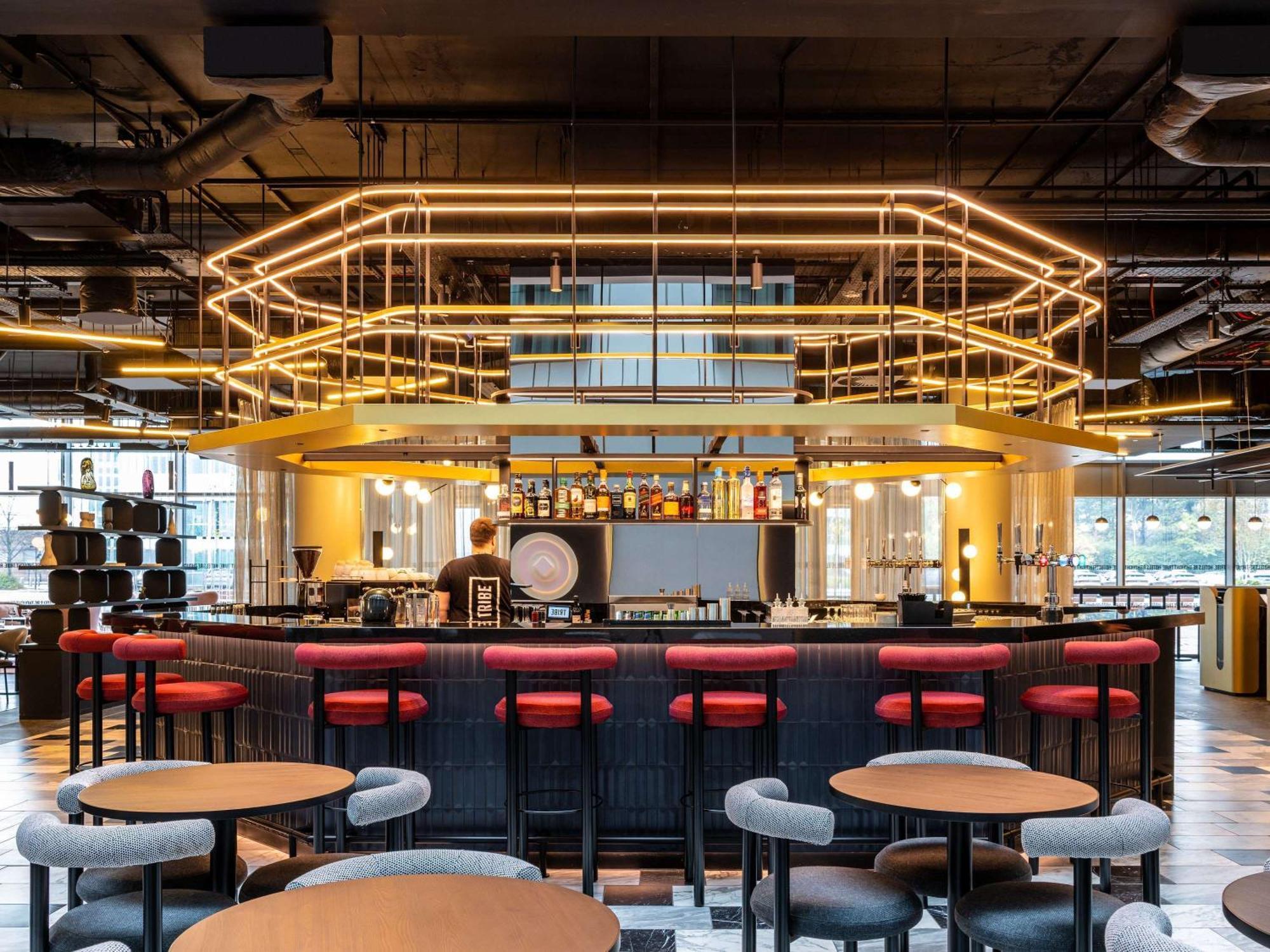 Tribe Manchester Airport By Accor เฮล ภายนอก รูปภาพ