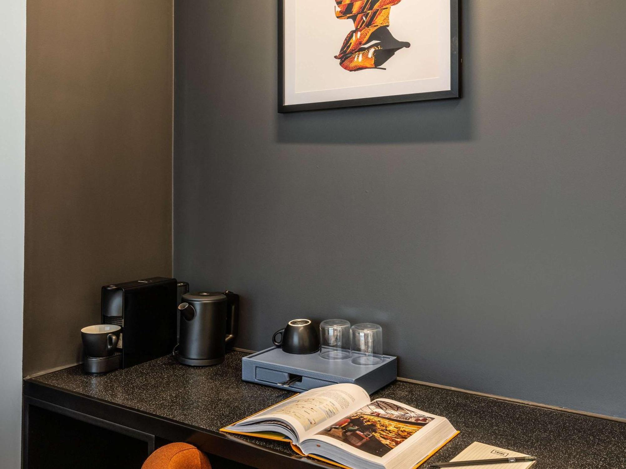 Tribe Manchester Airport By Accor เฮล ภายนอก รูปภาพ