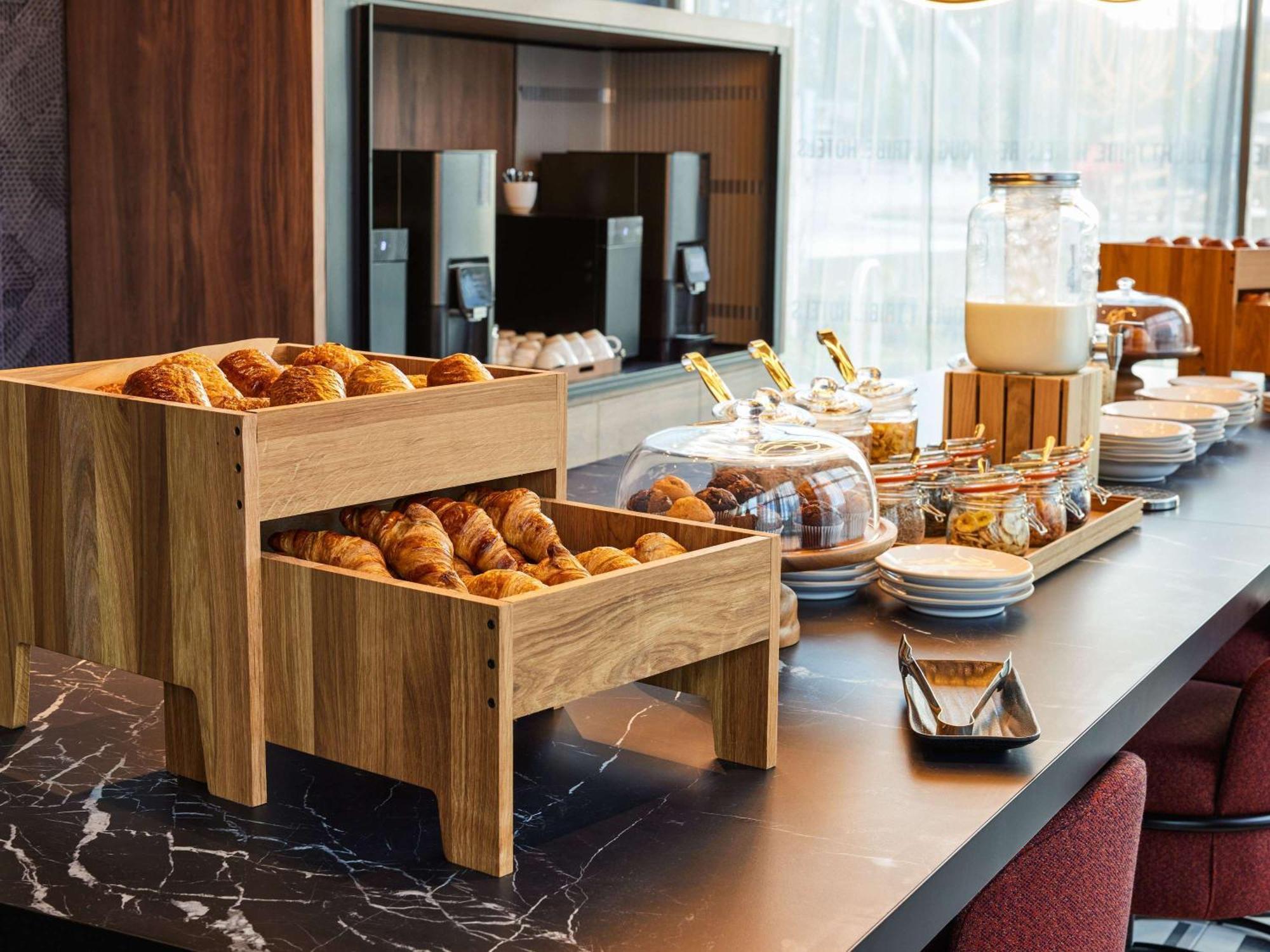 Tribe Manchester Airport By Accor เฮล ภายนอก รูปภาพ