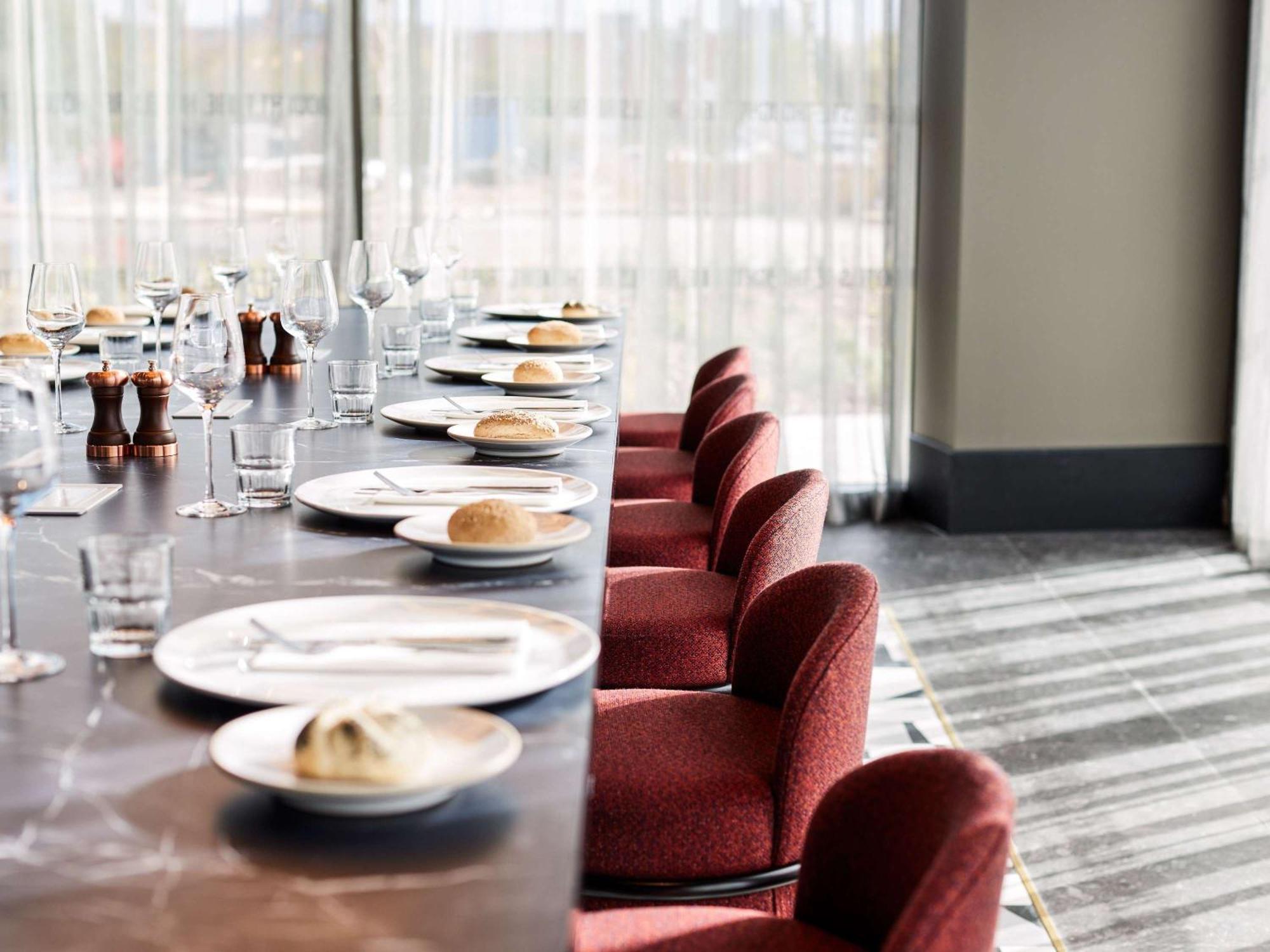 Tribe Manchester Airport By Accor เฮล ภายนอก รูปภาพ