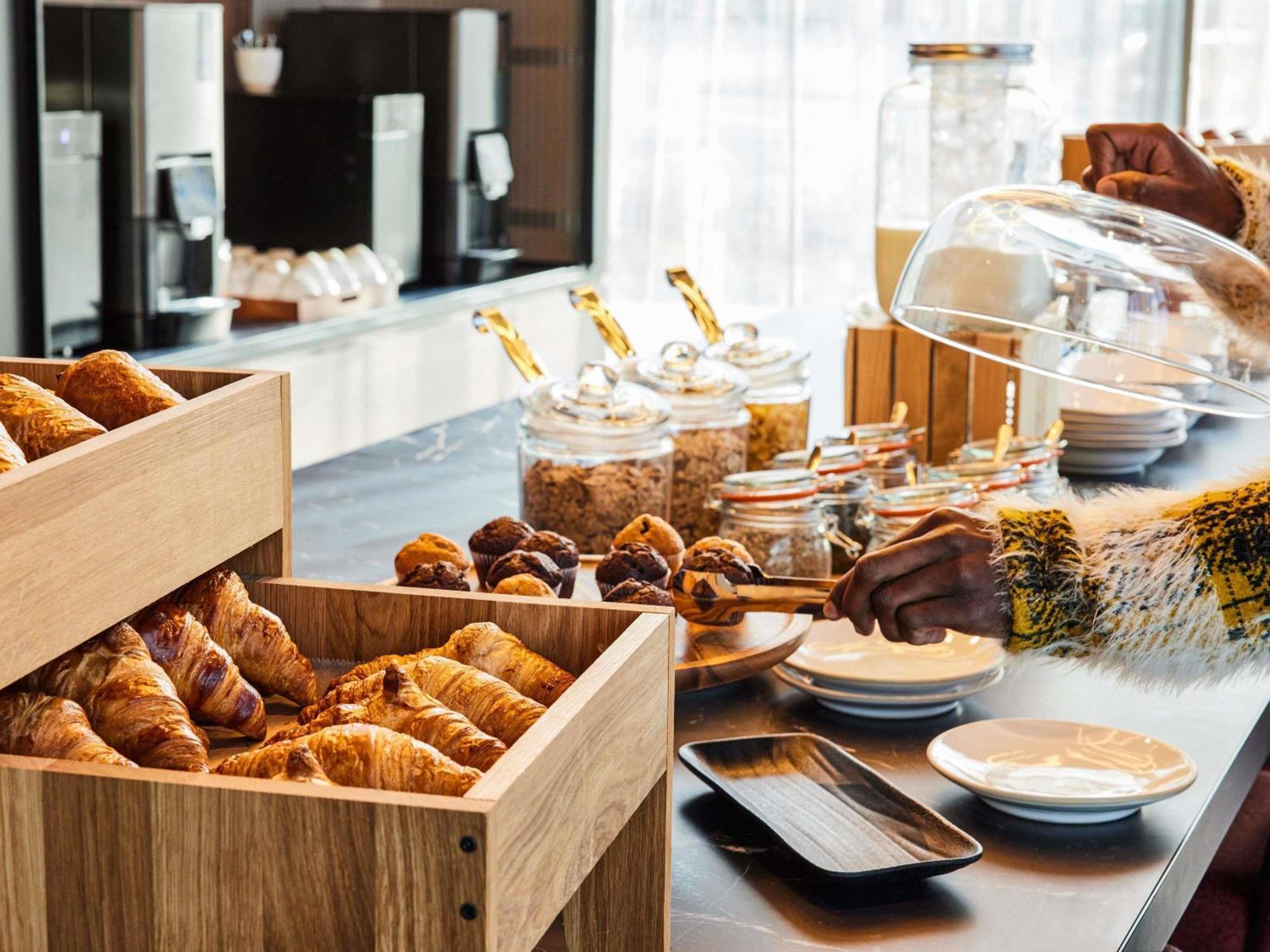 Tribe Manchester Airport By Accor เฮล ภายนอก รูปภาพ